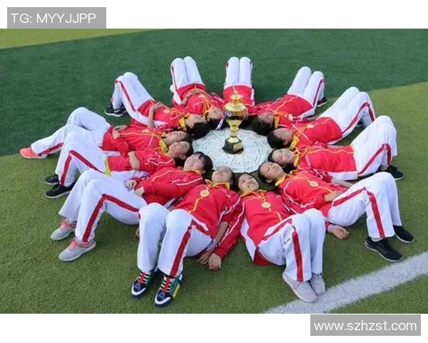 死党头像中的足球明星女孩展现青春活力与梦想追逐的精彩瞬间